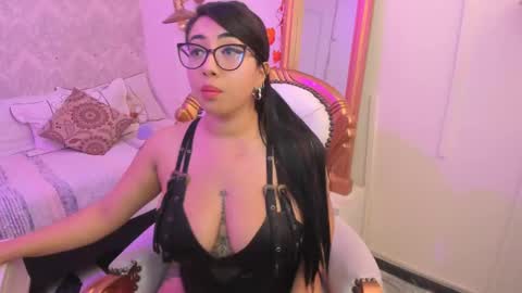Snapshot of sexy_cristall chatting on 02/28/25, 08:18 C R I S T A L online show from 02/28/25, 08:18