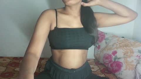 Elnaa online show from 11/11/25, 04:23