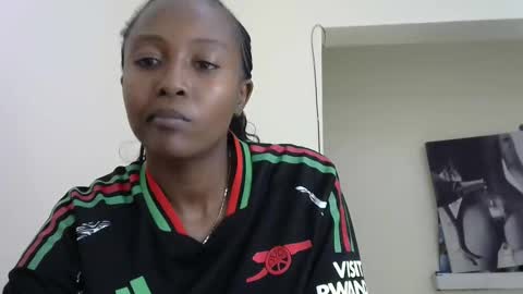 sexy_flavia8 online show from 11/12/25, 07:57