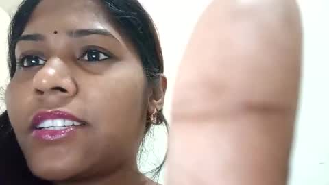 Snapshot of sexy_hkkk chatting on 10/10/25, 01:10 Pori online show from 10/10/25, 01:10