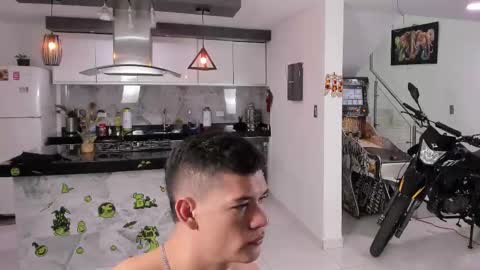 WENDY  MAX  AND VICKY online show from 10/05/25, 06:34