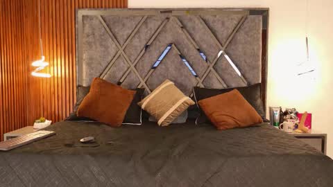 Snapshot of sexy_hot_milf_ chatting on 10/20/25, 11:43 Dafne online show from 10/20/25, 11:43