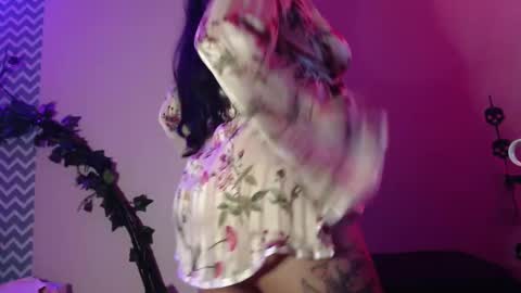    online show from 03/10/25, 03:34