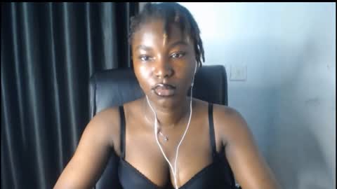 Snapshot of sexy_juicypussy0 chatting on 09/23/25, 07:28 Jasmine online show from 09/23/25, 07:28