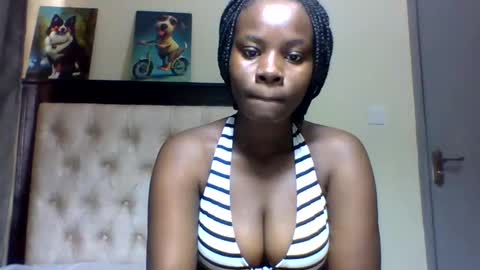 Snapshot of sexy_june chatting on 12/11/24, 04:39 sexy online show from 12/11/24, 04:39