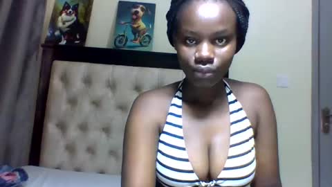 Snapshot of sexy_june chatting on 12/15/24, 04:29 sexy online show from 12/15/24, 04:29