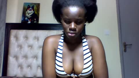 Snapshot of sexy_june chatting on 01/03/25, 01:36 sexy online show from 01/03/25, 01:36