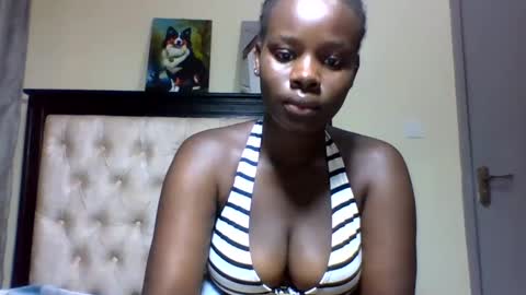 Snapshot of sexy_june chatting on 01/26/25, 01:36 sexy online show from 01/26/25, 01:36