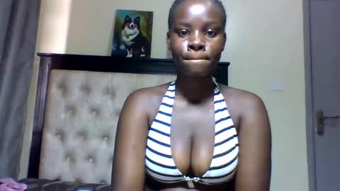 Snapshot of sexy_june chatting on 02/18/25, 05:09 sexy online show from 02/18/25, 05:09