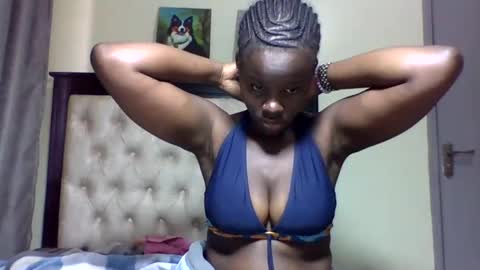 Snapshot of sexy_june chatting on 02/20/25, 12:15 sexy online show from 02/20/25, 12:15
