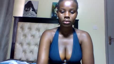 Snapshot of sexy_june chatting on 02/24/25, 06:38 sexy online show from 02/24/25, 06:38