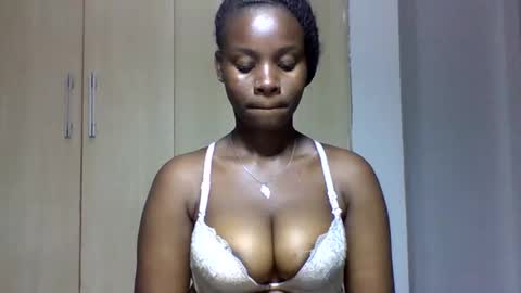 Snapshot of sexy_june chatting on 09/30/25, 08:41 sexy online show from 09/30/25, 08:41