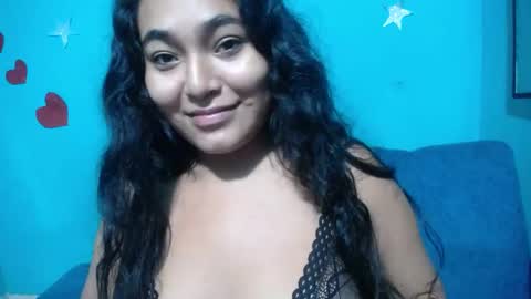 Snapshot of sexy_love_15 chatting on 01/25/25, 06:01 SIRENA LOVE online show from 01/25/25, 06:01