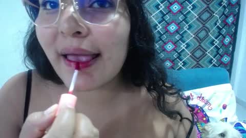 Snapshot of sexy_love_15 chatting on 10/04/25, 06:44 SIRENA LOVE online show from 10/04/25, 06:44