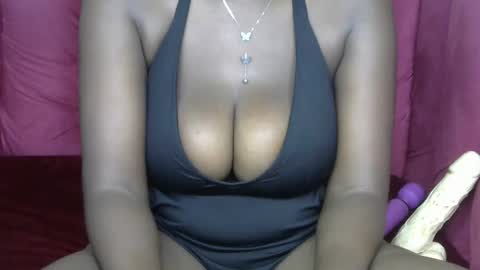 Luna online show from 10/25/25, 09:28