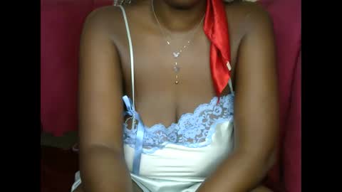 Luna online show from 11/12/25, 08:41