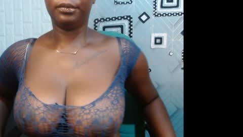Snapshot of sexy_pearl12 chatting on 12/14/24, 08:02 zoe online show from 12/14/24, 08:02