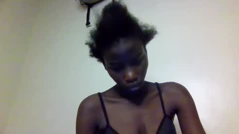 sexy_petittie online show from 10/10/25, 02:43