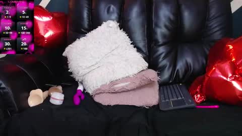 karoline online show from 02/14/25, 03:00