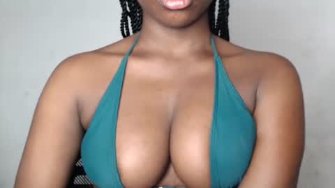 naomi online show from 10/19/25, 11:11