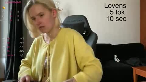 Sexy-Sweets online show from 10/23/25, 09:41