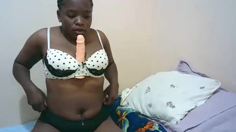 Tiffah online show from 11/13/25, 04:17