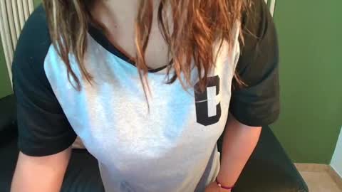 Snapshot of sexy_valeshca chatting on 10/22/25, 12:27 sexy_valeshca online show from 10/22/25, 12:27