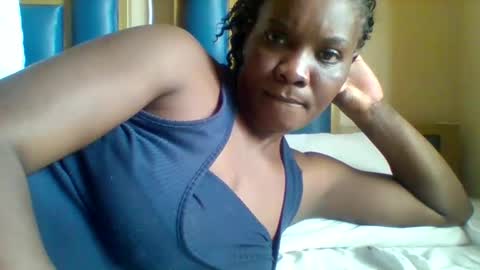 sexy_vivy1 online show from 10/31/25, 08:04