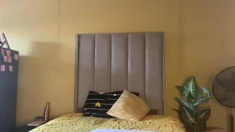 sexyasszeeee online show from 10/19/25, 11:22