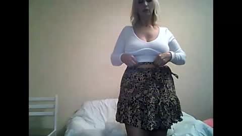 Snapshot of sexybabyforyou chatting on 12/03/24, 06:37 sexybabyforyou online show from 12/03/24, 06:37