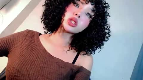 Snapshot of sexybite1 chatting on 10/22/25, 04:24 Seraphina Blaze online show from 10/22/25, 04:24