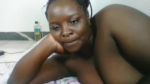 Snapshot of sexyblackgal10 chatting on 09/13/25, 04:40 sexyblackgal10 online show from 09/13/25, 04:40