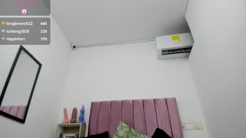 Snapshot of sexybrown_2005 chatting on 09/21/25, 12:12 sexybrown_2005 online show from 09/21/25, 12:12