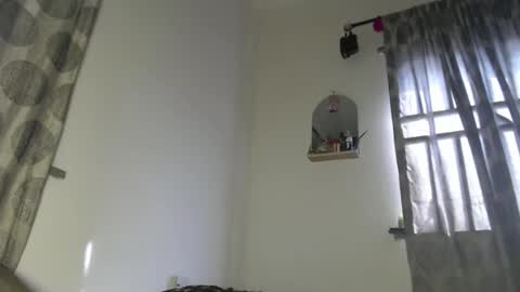 sexycamilla01 online show from 12/04/25, 08:23