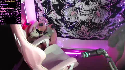 Snapshot of sexycarriie chatting on 01/20/25, 04:54 Carrie online show from 01/20/25, 04:54