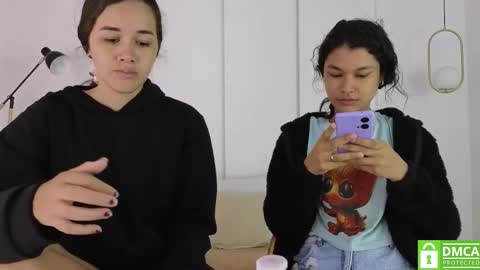 Snapshot of sexychanell_18 chatting on 10/09/25, 01:09 chanell and yina online show from 10/09/25, 01:09