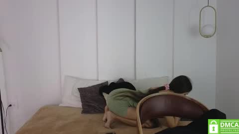 Snapshot of sexychanell_18 chatting on 10/14/25, 01:12 chanell and yina online show from 10/14/25, 01:12