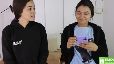 Snapshot of sexychanell_18 chatting on 11/06/25, 01:12 chanell and yina online show from 11/06/25, 01:12