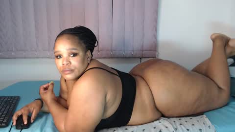 Snapshot of sexychill2000 chatting on 10/04/25, 03:59 SEXYCHILL online show from 10/04/25, 03:59