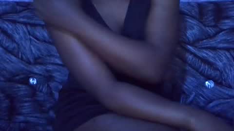 Snapshot of sexydoll002 chatting on 10/19/25, 06:52 sexydoll002 online show from 10/19/25, 06:52