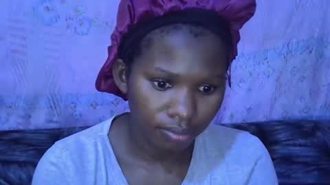 Snapshot of sexydoll002 chatting on 10/24/25, 07:05 sexydoll002 online show from 10/24/25, 07:05