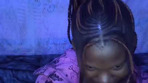 Snapshot of sexydoll002 chatting on 10/25/25, 07:19 sexydoll002 online show from 10/25/25, 07:19