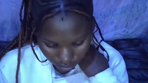 Snapshot of sexydoll002 chatting on 10/28/25, 05:22 sexydoll002 online show from 10/28/25, 05:22