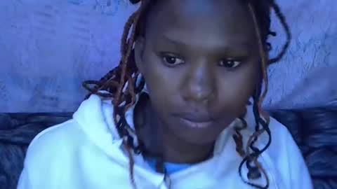 Snapshot of sexydoll002 chatting on 10/30/25, 06:04 sexydoll002 online show from 10/30/25, 06:04