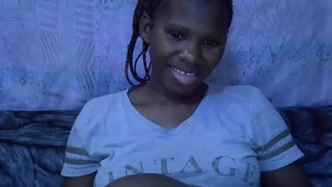 Snapshot of sexydoll002 chatting on 11/23/25, 12:38 sexydoll002 online show from 11/23/25, 12:38