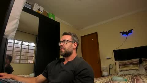 chris online show from 09/16/25, 05:14