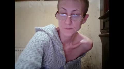 Snapshot of sexygeny4652 chatting on 11/18/25, 05:39 sexygeny4652 online show from 11/18/25, 05:39