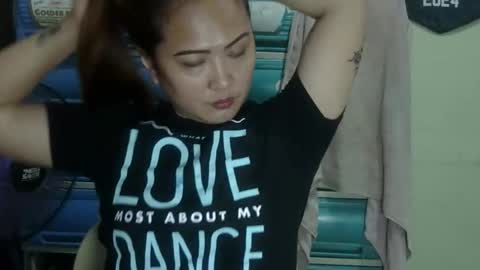 Snapshot of sexyhot_mama4you chatting on 11/27/25, 04:03 sexyhot_mama4you online show from 11/27/25, 04:03