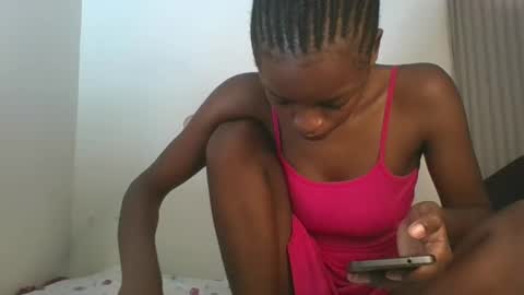Snapshot of sexyhotgal23 chatting on 01/22/25, 04:13 REBECCAH online show from 01/22/25, 04:13