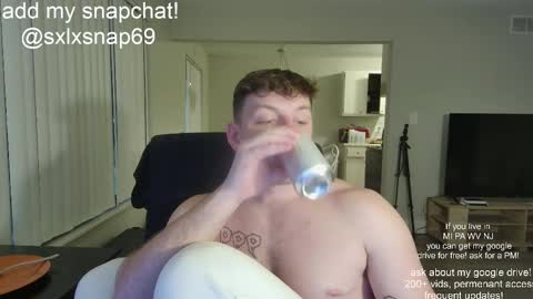 Snapshot of sexylax69 chatting on 10/26/25, 12:38 sexylax69 online show from 10/26/25, 12:38